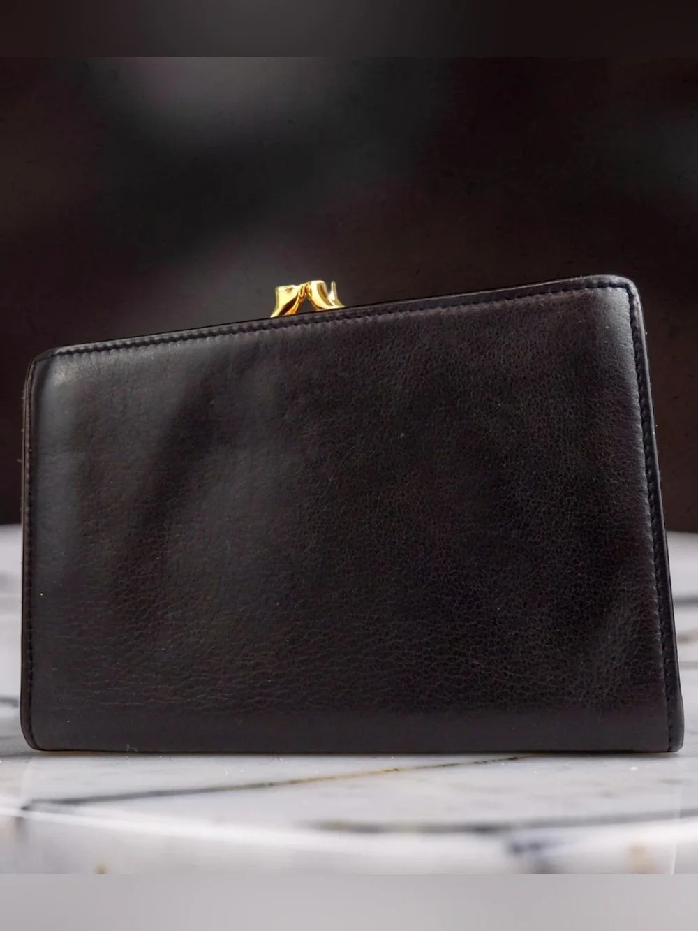 GUCCI Horseshoe Kisslock Leather Bifold Wallet 🤩❤️‍🔥 - Picture 3 of 14